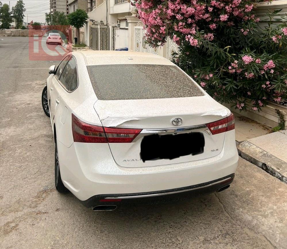 تويوتا أفالون